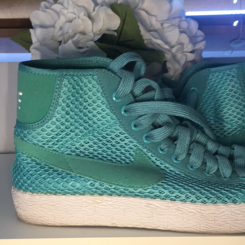 Nike turquoise high-tops